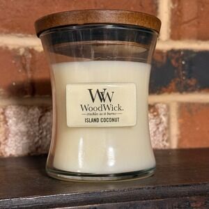 WoodWick Island Coconut Scented Candle 9.7oz Hourglass Jar CrackleWood Wick RARE